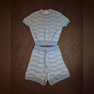 Blue and White Knit Ser